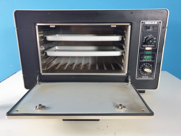 Melag 221  Heissluftsterilisator / Sterilisator  930 Watt mit 02 Tabletts