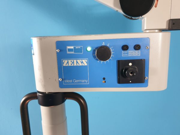 Carl Zeiss OPMI MDM OP-Mikroskop  auf S21 fahrbarem Stativ