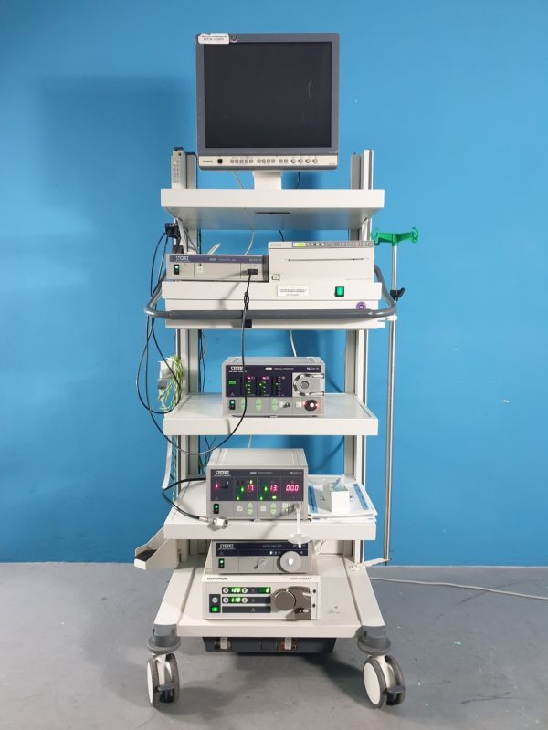 Karl Storz Turm :  Olympus OEV191H  + 20221030 Kamerakopf + 202220 20 Konsole + Hamou Endomat 263310 20  + SCB Thermoflator 264320 20  + Xenon Nova 300 201340 20 + Arthromatt