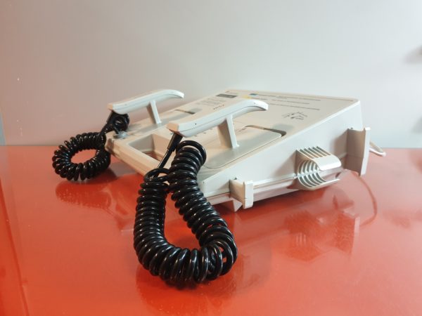 GE Healthcare Hellige Marquette Responder 1000 Defibrillator - Netzbetrieb - Akkuleistung ist uns unbekannt--