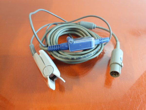 GE Hellige Cardioserv Defibrillator + EKG Ableitungskabel + SpO2 Fingersensor DOM 2013