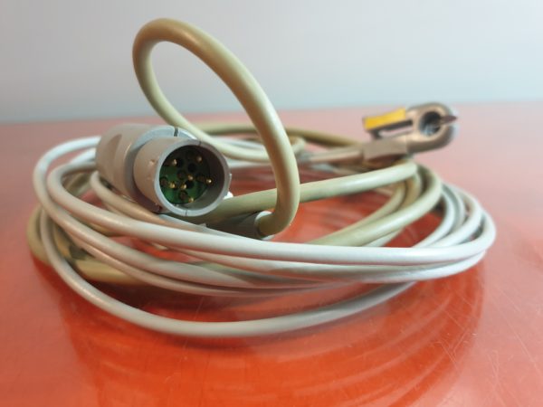 GE Hellige Cardioserv Defibrillator + EKG Ableitungskabel + SpO2 Fingersensor DOM 2013