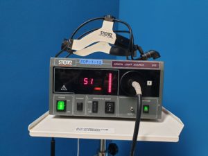 Karl Storz xenon light Source 615  + 310070 Haube + 495NY Lichtleiter + 310063 Kopfleuchte KS60  MIT 310065 Griff sterilisierbar