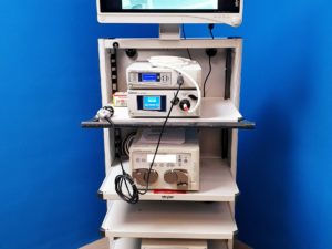 Stryker Turm Arthroskopie  Laparaskopie  Zystoskopie - 1188HD - L9000 LED Light Source - Stryker FLOCONTROL Arthroskopie Pump - VISIONPRO LED Display - SDC Ultra HD Managment System -