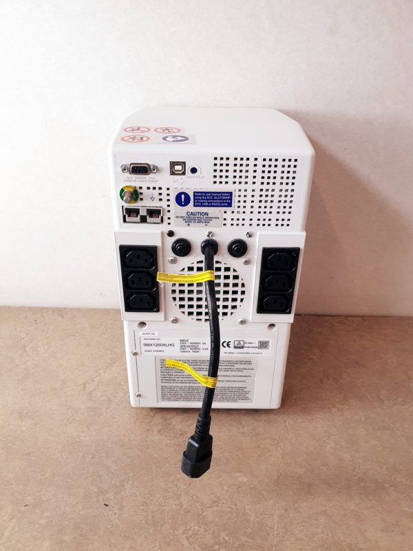 Tripp Lite SMX1200XLHG  USV für den medizinischen Bereich mit 6 Ausgängen, vollständige Isolierung