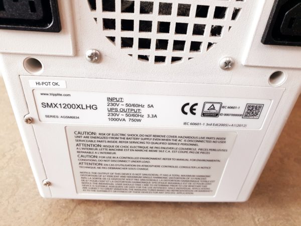 Tripp Lite SMX1200XLHG  USV für den medizinischen Bereich mit 6 Ausgängen, vollständige Isolierung