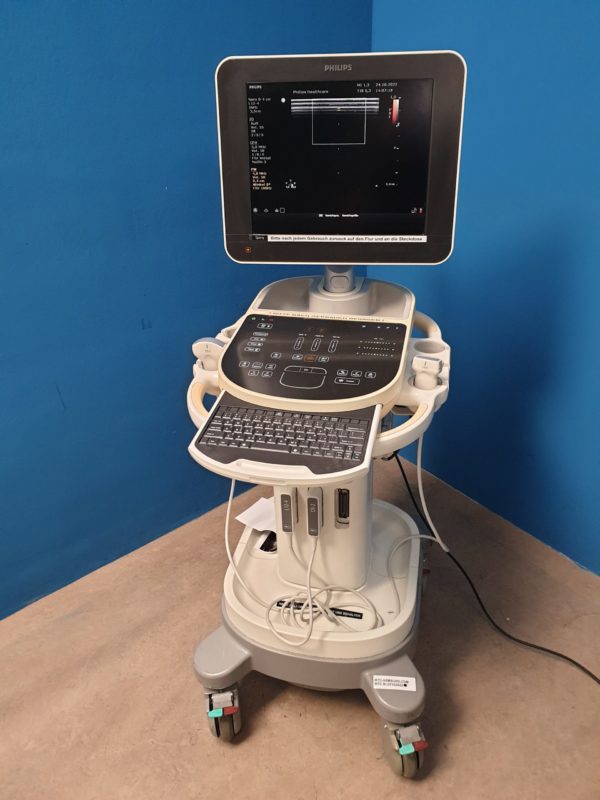 Philips Sparq mit C6-2 Konvex und L12-4 Linear  Farbdoppler  DOM 2013