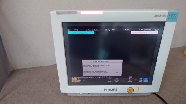 Philips IntelliVue MP70 // MP 70  Patient Monitor