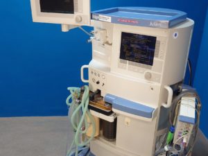 Dräger - Draeger Julian  mit Pb8800 und PM8060 Vitara Überwachungsmonitor - Narkosegerät
