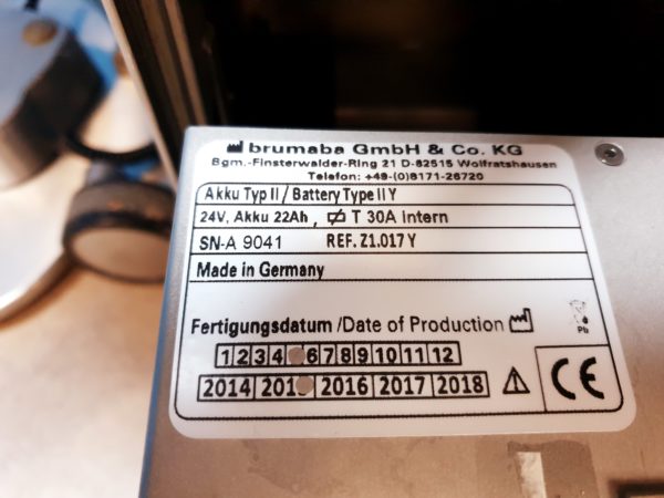 BRUMABA L-Standard OP-Tisch  - - Ladegerät fehlt