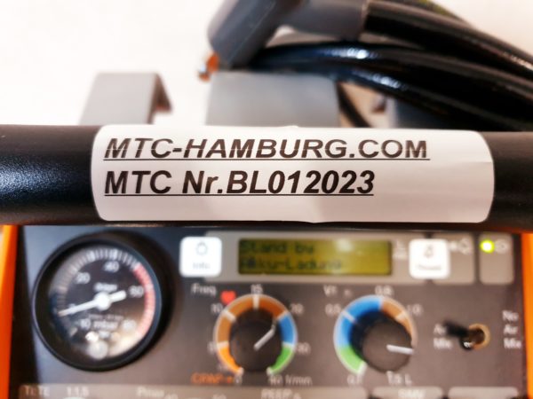 Dräger  Draeger Oxylog 2000 Beatmungsgerät  Emergency Ventilator mit Netzteil ---