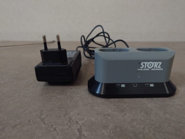 Karl Storz 10331B1 0 Grad Intubationsendoskop + 11301 DF  + 11301 DG  Ladestation