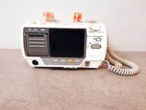Nihon kOHDEN CardioLife TEC-7531G Defi Defibrilator