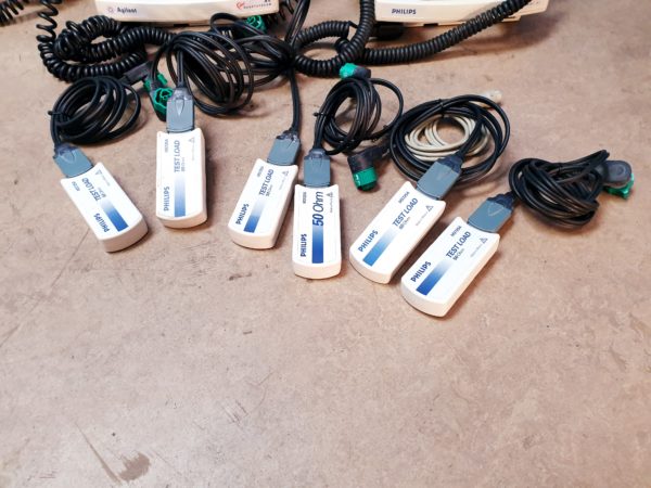 6 X  PHILIPS HeartStart XL Defibrillator + 1x Ersatzteilträger ( For Spare Parts )