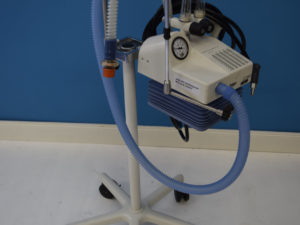 Dräger CF-800 Respirator // Beatmungsgerät für Spontanatmung fahrbar