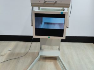 BAUM Retec VISIO PC Bildschirm Lesegerät  auf fahrbarem Gestell