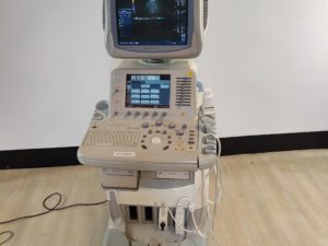 GE Logiq 7 // Logiq7  mit 3.5C konvex Sonde und 10L Linear-Sonde Doppler