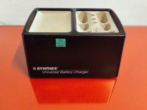 Synthes 530.600 Universal Battery Charger