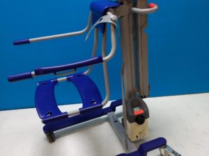 Arjo mod. Calypso Behindertenlift Badewannenlift