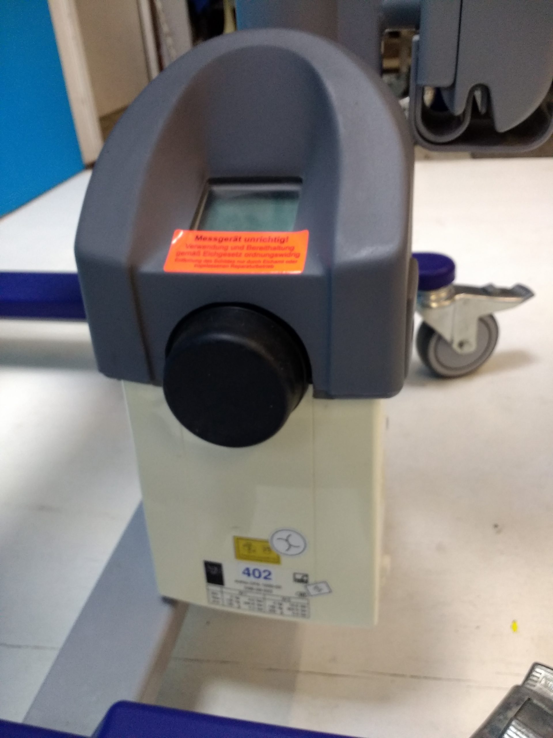 Arjo mod. Calypso Behindertenlift Badewannenlift – Bild 9