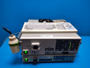 Olympus CV-140 Video Processor + CLV -U40 Lichtquelle, Pigtail und Tastatur