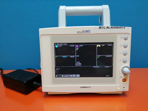 medical ECONET Compact 5 Tragbarer Patientenmonitor / Überwachungsmonitor mit Zubehör