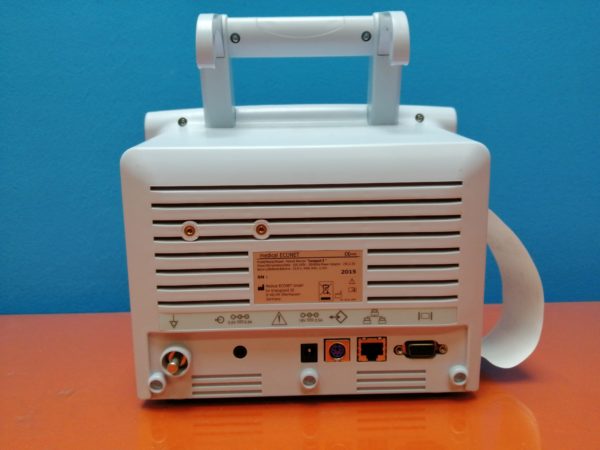 medical ECONET Compact 5 Tragbarer Patientenmonitor / Überwachungsmonitor mit Zubehör