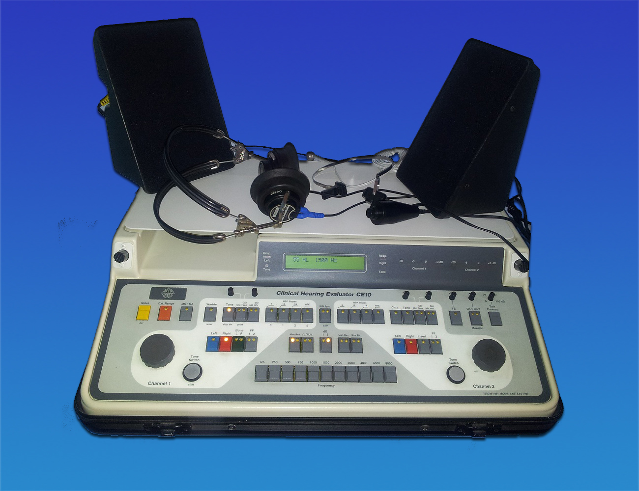 Interacoustics AA30 Clinical Hearing Evaluator CE10- Audiometer
