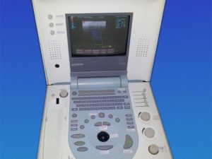 Ultraschallgerät KONTRON VETSON  Doppler mit Farbe für Veterinär mit 3 Sonden / Probe und Drucker