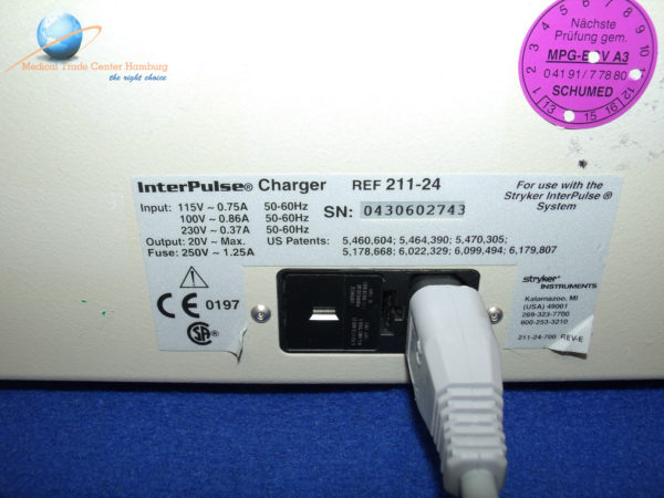 STRYKER INTERPULSE CHARGER WITH 2 POWER PACKS