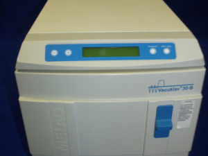 Melag Vacuklav 30 B Sterilisator RKI 13060 Klasse B InKL Tabletthalter UND 03 Tabletts